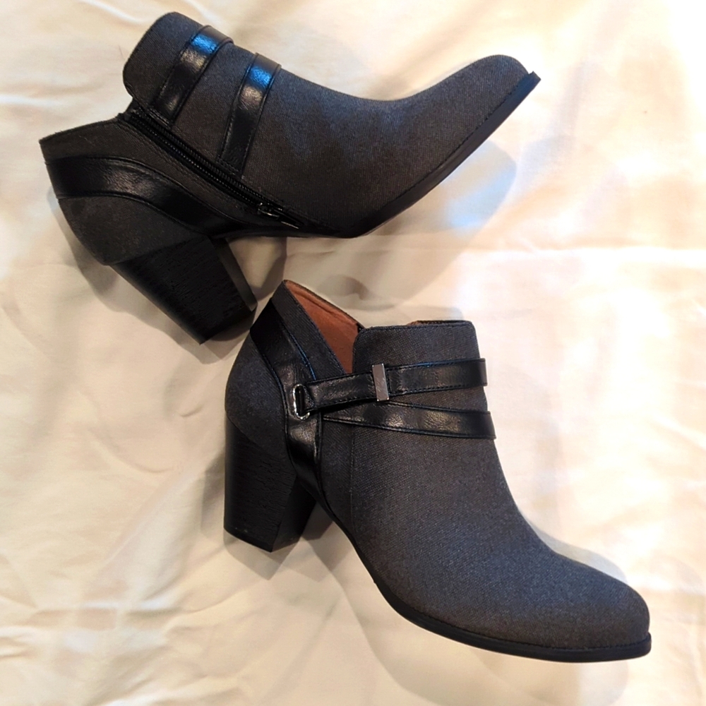 Abella True Comfort Gray Booties Size 9.5M
